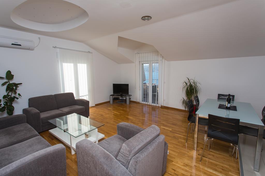 Apartments Little Paradise Trogir Room photo