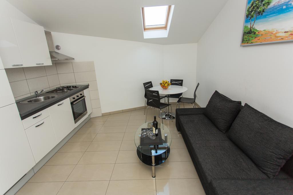 Apartments Little Paradise Trogir Room photo