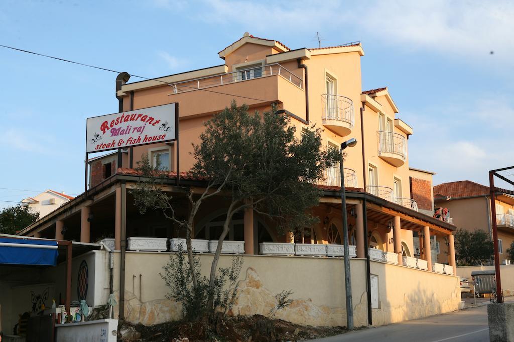 Apartments Little Paradise Trogir Exterior photo